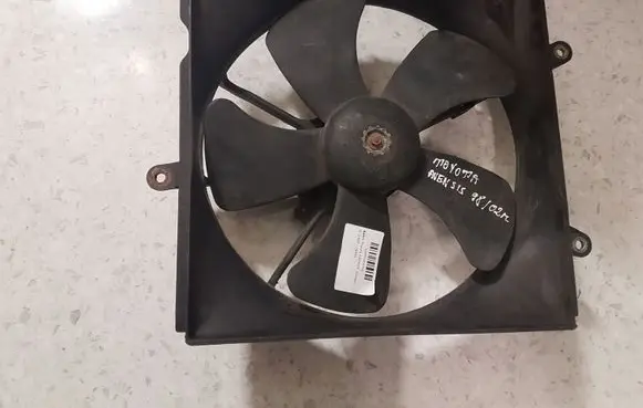Toyota Avensis T220 Electric radiator cooling fan