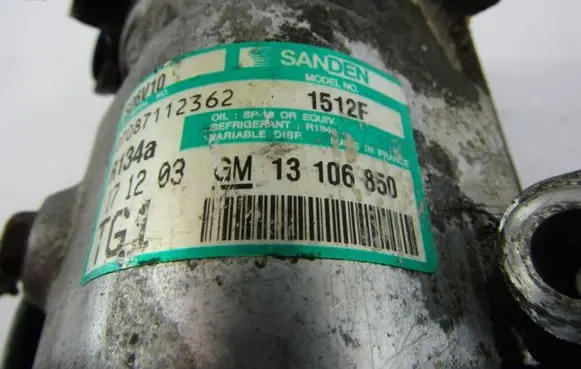Opel Agila A Air conditioning (A/C) compressor (pump) 13106850