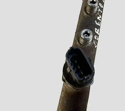 KIA Sorento Fuel main line pipe 0281002507 23090537
