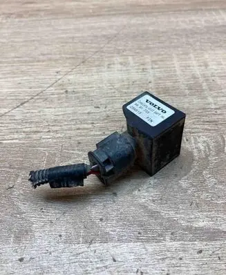 Volvo S60 Airbag deployment crash/impact sensor 8691733 8691736 05W515