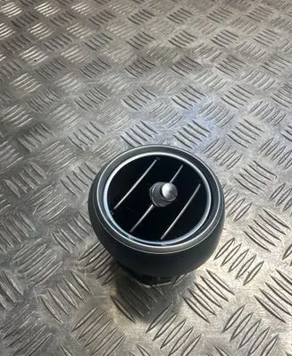 Mercedes-Benz GLC C253 Dash center air vent grill A2058300301 516292CZ 290120L2