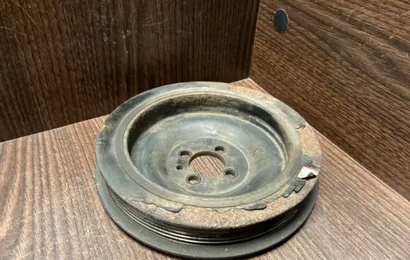 Fiat Fiorino Crankshaft pulley 722554909 55563401