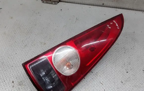 Renault Espace - Grand espace IV Rear/tail lights 8200027152