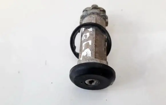 Ford Mondeo MK I Front door lock (next to the handle) 