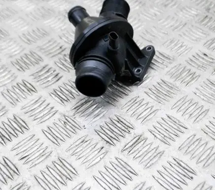 BMW X5 F15 Thermostat 6601544 6371059