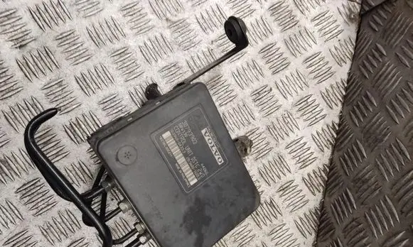 Volvo V50 ABS Pump 