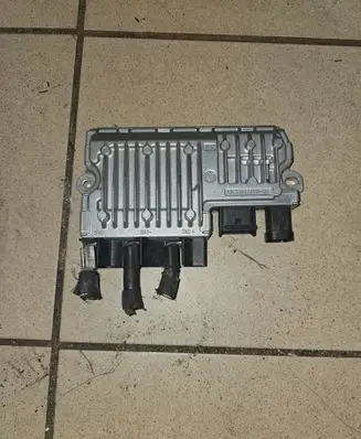 Citroen Berlingo Start/Stop control module 9675015880 9677001780 9676308180
