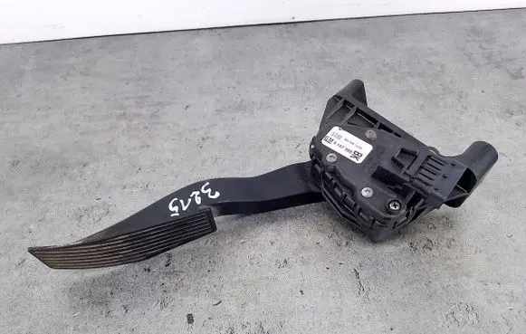 Opel Astra H Accelerator throttle pedal