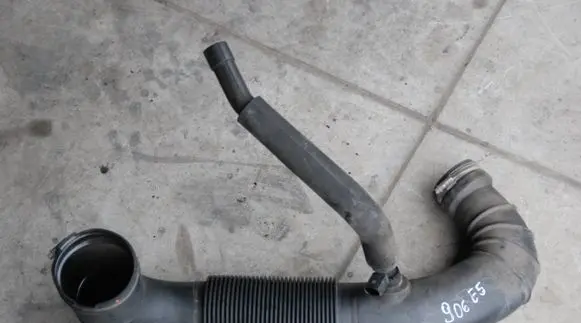 Mercedes-Benz Sprinter W906 Coolant pipe/hose 130KM