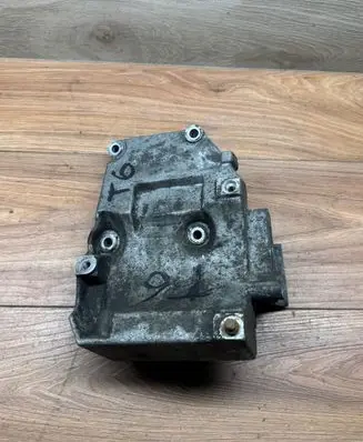 Audi A4 S4 B7 8E 8H A/C compressor mount bracket 038260885C