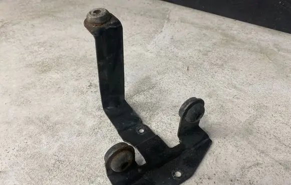 Volvo V50 ABS pump bracket 3M512B389BC