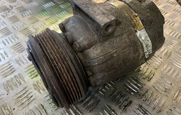 Renault Scenic I Air conditioning (A/C) compressor (pump) 7700105765