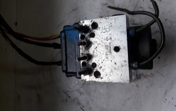 Nissan X-Trail T30 ABS Pump