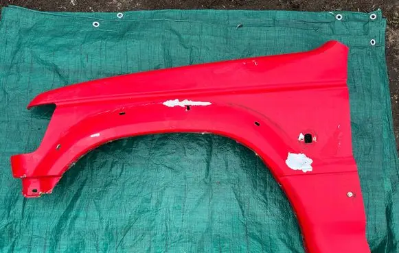 Mitsubishi Pajero Fender MB835529