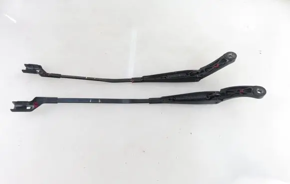 Opel Astra K Front wiper blade arm 13418991 13418990