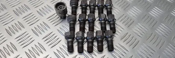 Volkswagen Golf VI Nuts/bolts 