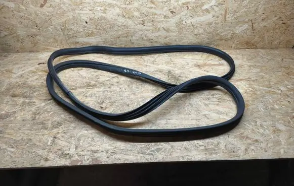 Opel Vivaro Front door rubber seal 