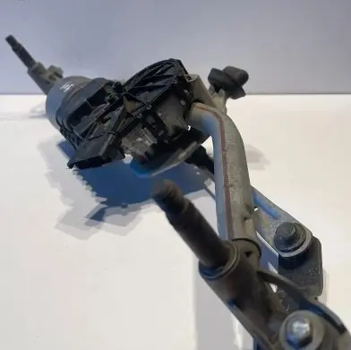 Peugeot 207 CC Front wiper linkage and motor 3397020877