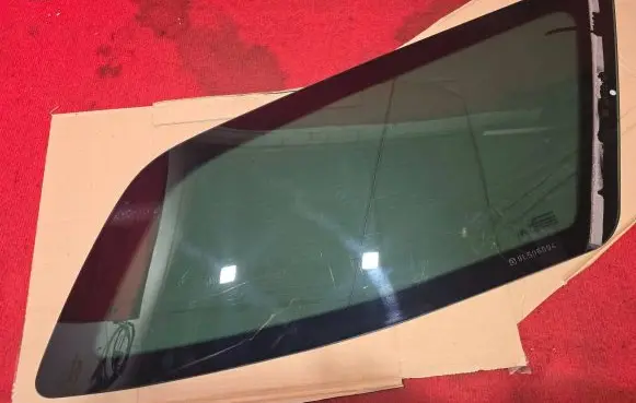 Citroen C5 Rear side window 43R002092 E000255 DOT24M34AS3