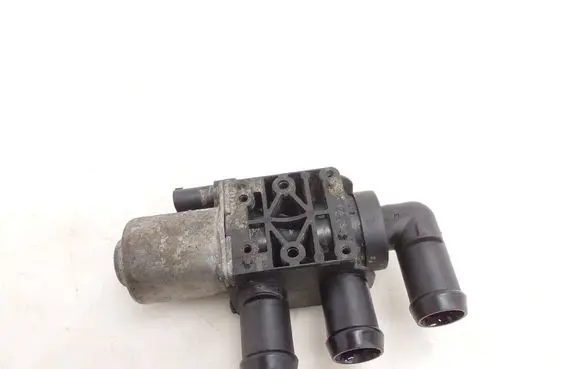 BMW 5 G30 G31 G38 Coolant heater control valve 9890553 6411989055301 9037610C