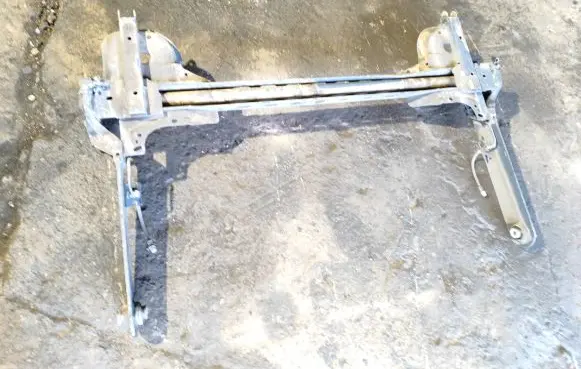Renault Trafic III (X82) Rear axle beam 