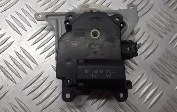 Toyota Avensis T250 Central body control module 113800-2760