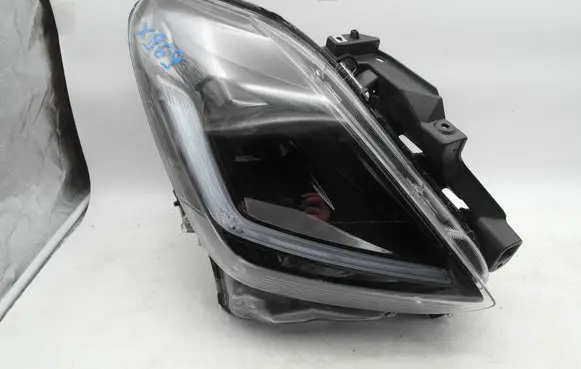 Suzuki Swift IV Headlight/headlamp W7091 STANLEY 149900