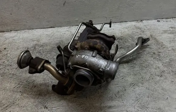 Volvo S70 V70 V70 XC Exhaust manifold 076253033K 145701J 145792