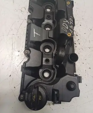 Volkswagen Golf VI Rocker cam cover 04L103469