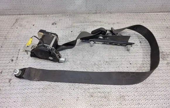 Iveco Daily 35 - 40.10 Front seatbelt 33017280A1