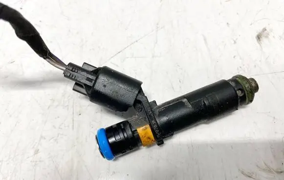 Fuel injector