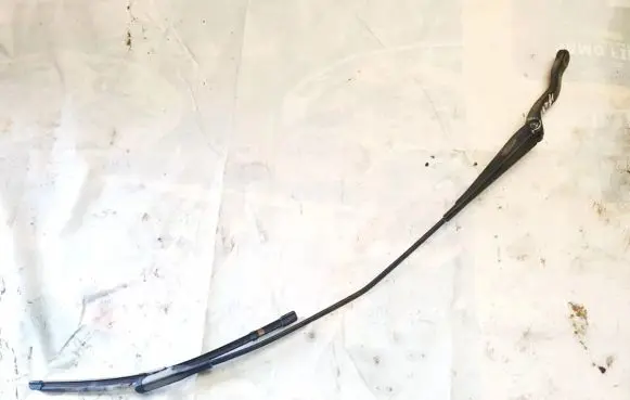 Opel Corsa D Front wiper blade arm 13182326