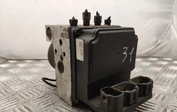Nissan X-Trail T30 ABS Pump 47600AR005 C47A695