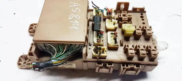 Toyota Corolla E120 E130 Fuse box set 8264102040 82641-02040