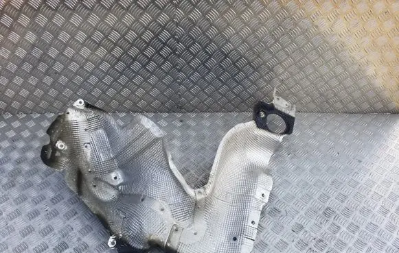 Nissan Qashqai J12 Exhaust heat shield
