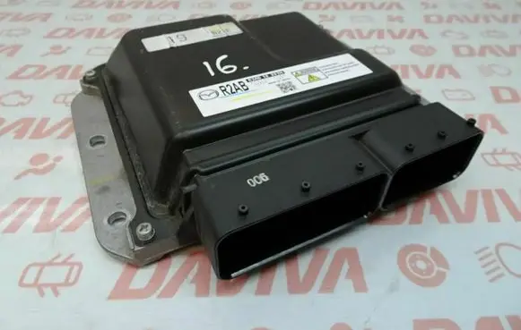 Mazda 6 Engine control unit/module R2AB18881N 275700-0060 2757000060