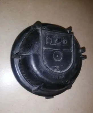 Volvo V70 Headlight/headlamp dust cover
