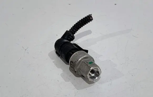 Alfa Romeo Stelvio Air conditioning (A/C) pressure sensor 670038668