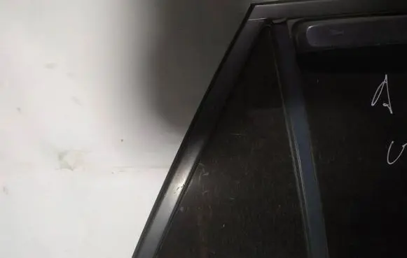 Mazda 6 Rear vent window glass 