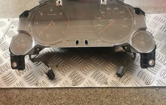 Audi A8 S8 D3 4E Speedometer (instrument cluster) 4E0920950F