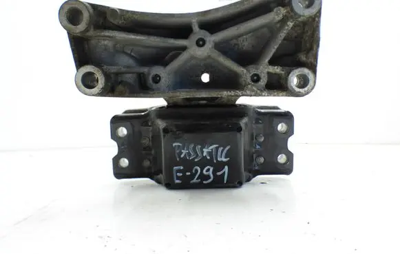 Volkswagen PASSAT CC Engine mount bracket 3C0199555AE 1K0199117AM