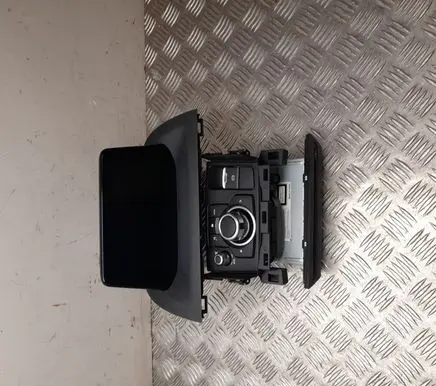 Mazda 3 II Radio/CD/DVD/GPS head unit B61A611J0