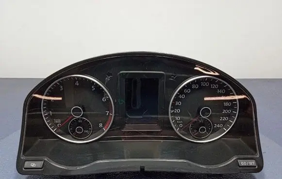 Speedometer (instrument cluster)