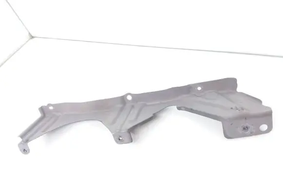 Nissan X-Trail T31 Fender mounting bracket