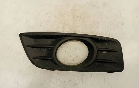 Volvo V50 Front fog light trim/grill 30779101