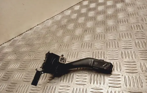 Volkswagen PASSAT B6 Indicator stalk 1K0953519J