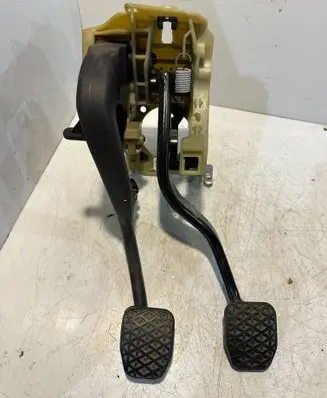BMW 5 E60 E61 Brake pedal 6769219