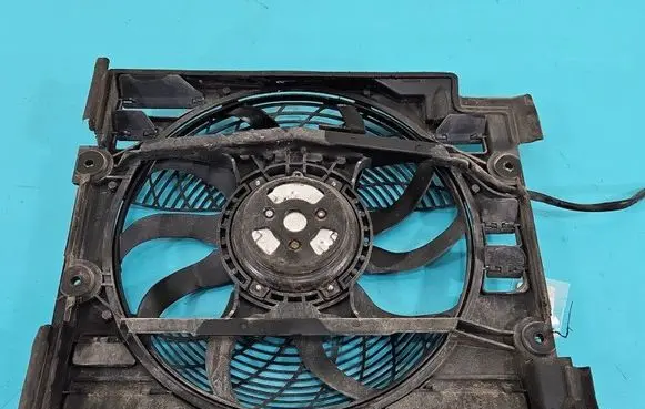 BMW 5 E39 Air conditioning (A/C) fan (condenser) 11752111 IMPRK1517606