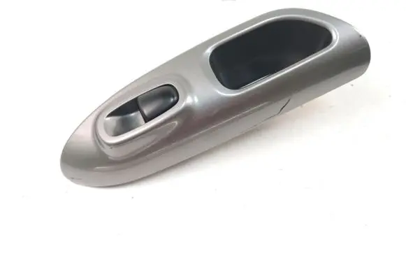 Nissan Juke I F15 Rear door window winding handle 829601KA2A