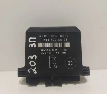 Mercedes-Benz C W203 Door central lock control unit/module 2038206626 351391